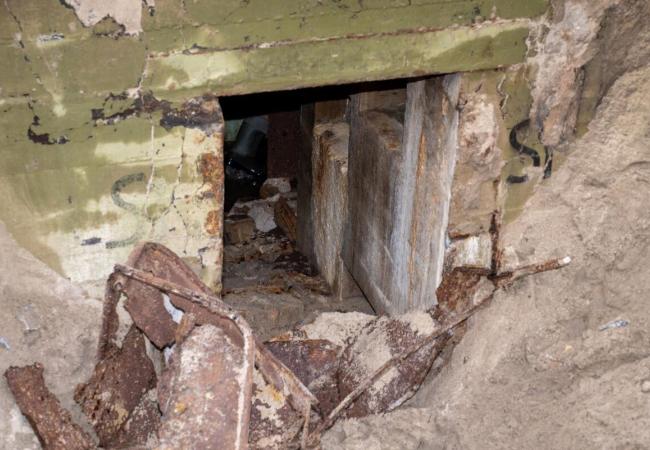 Foto van de open bunker