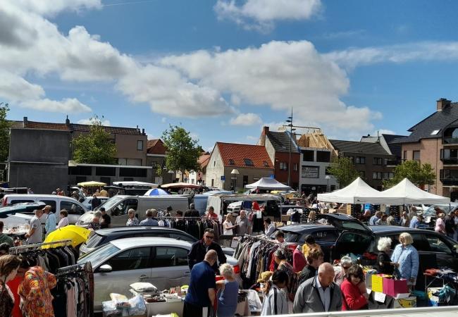 rommelmarkt middelkerke marktplein © eigen foto
